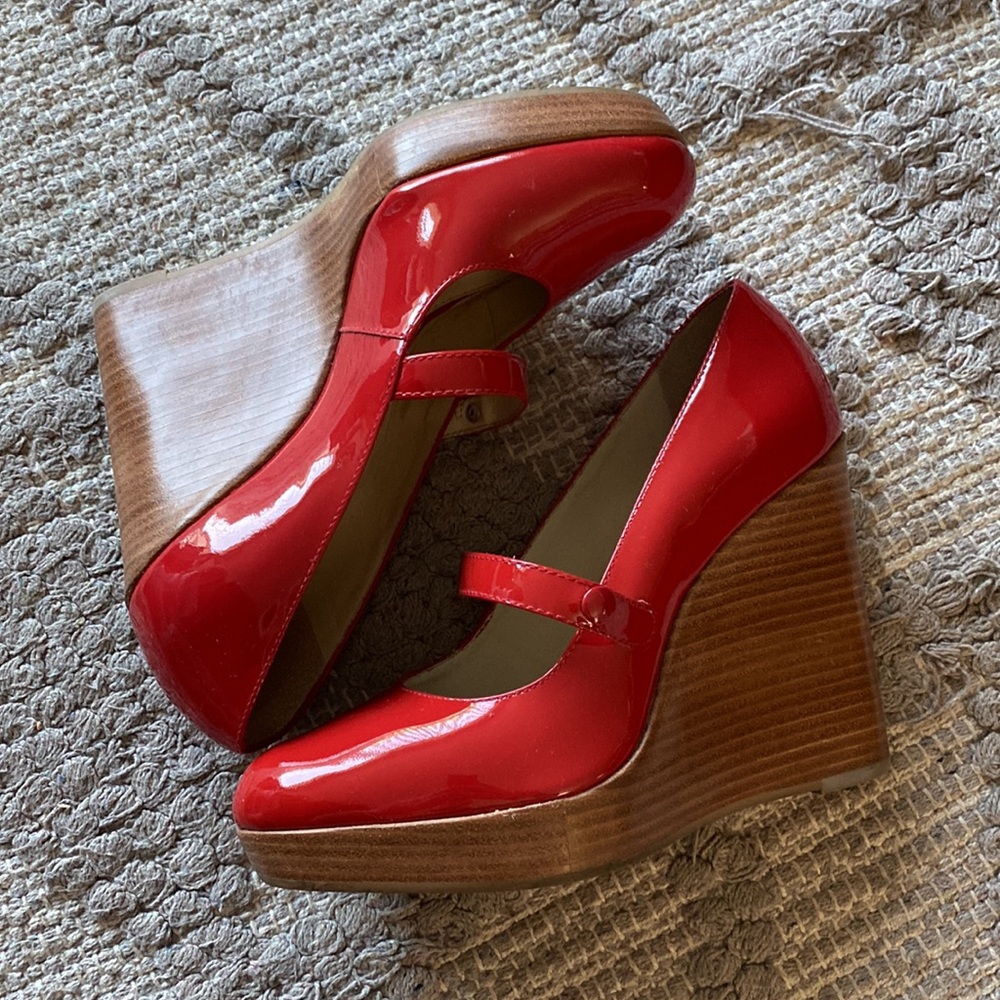 BEBE Mary Jane espradilles size 6